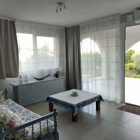 Marigeo Garden House